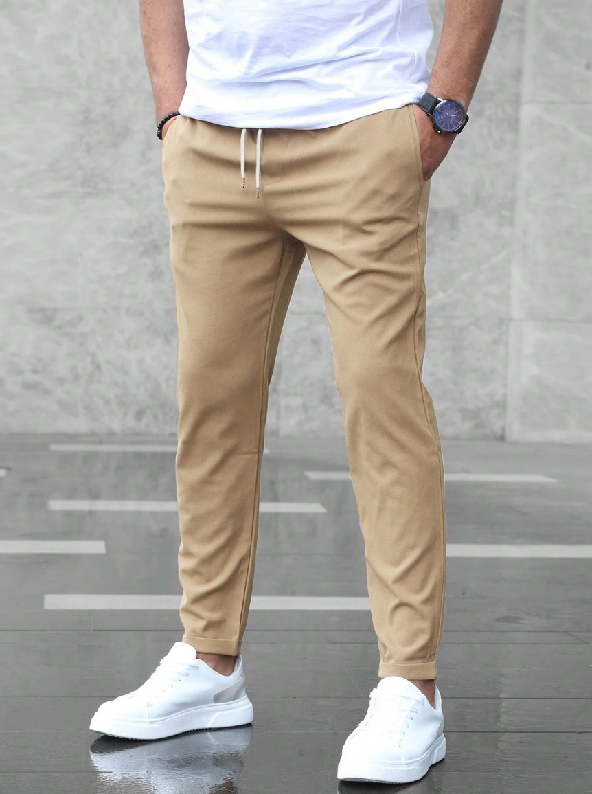 Maverick | Elegant & Behagelig Stretch-buks | Herre Beige Nuvenci.dk