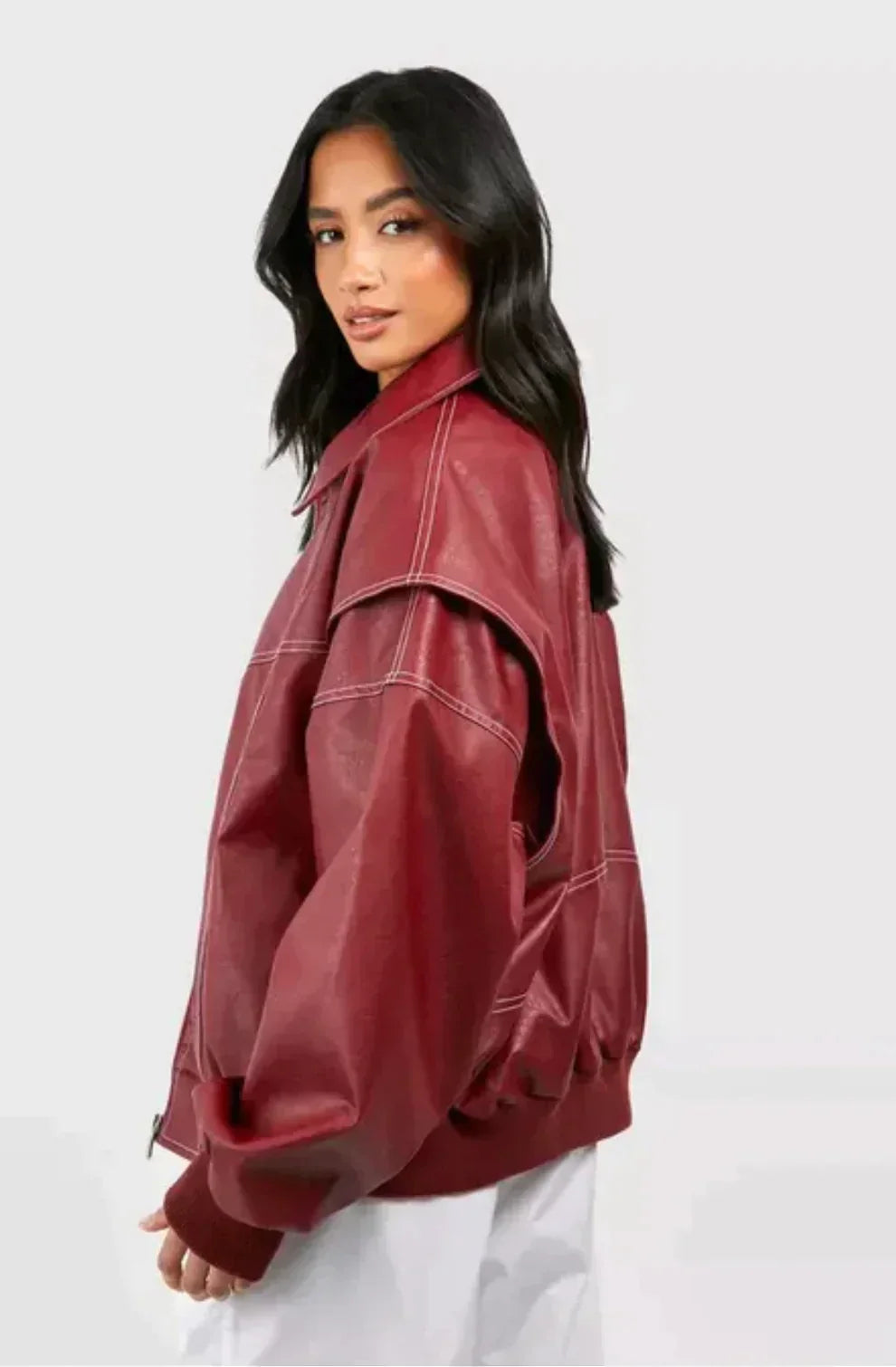 Megan | Oversized Damejakke – Tidløst Minimalistisk Design Nuvenci.dk