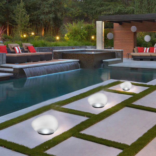 GlowPebble | Solcelledrevet LED-lampe med glasdesign