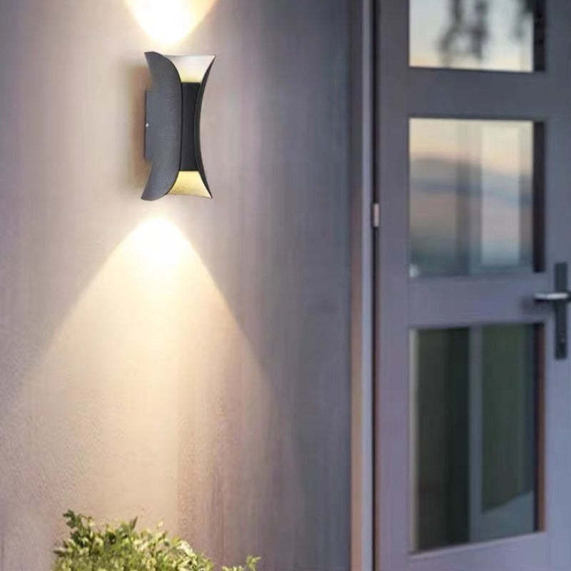 RadiantLine | Væglampe – Minimalistisk Design og Stemningslys Nuvenci.dk