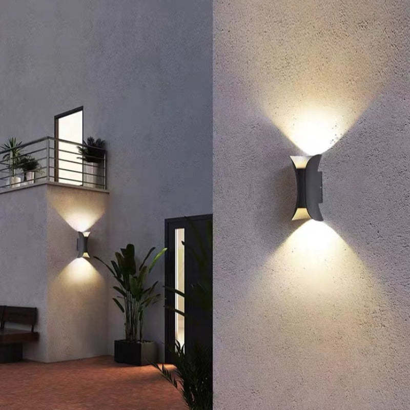 RadiantLine | Væglampe – Minimalistisk Design og Stemningslys Nuvenci.dk