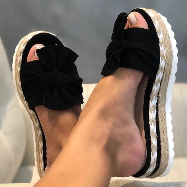 Scarlet | Stilfulde trendy sommersandaler med sløjfe Sort Nuvenci.dk