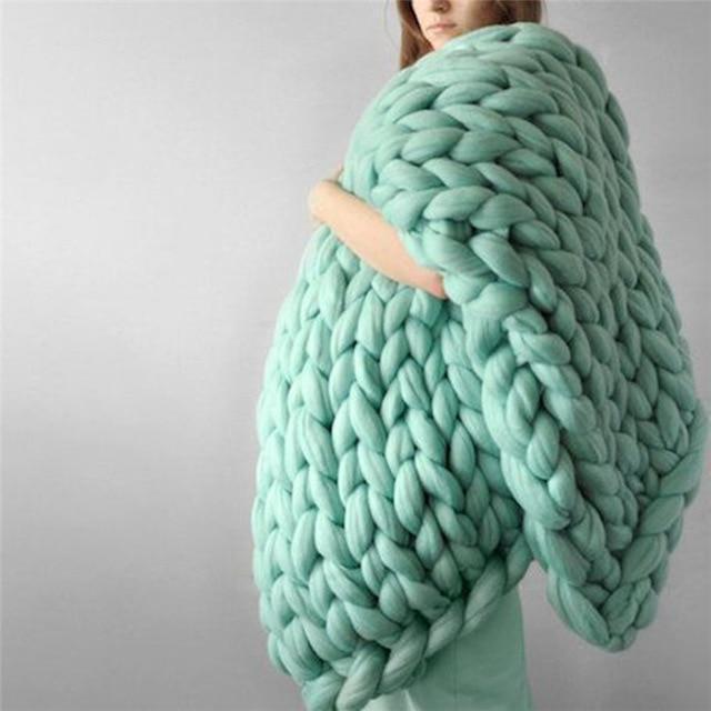 SoftWeave | Chunky Knit Throw – Warmth and Style for Living Spaces Grøn 80x100cm Nuvenci.dk